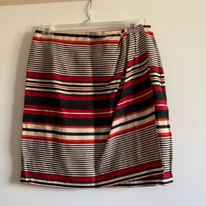 Stripped linen skirt.